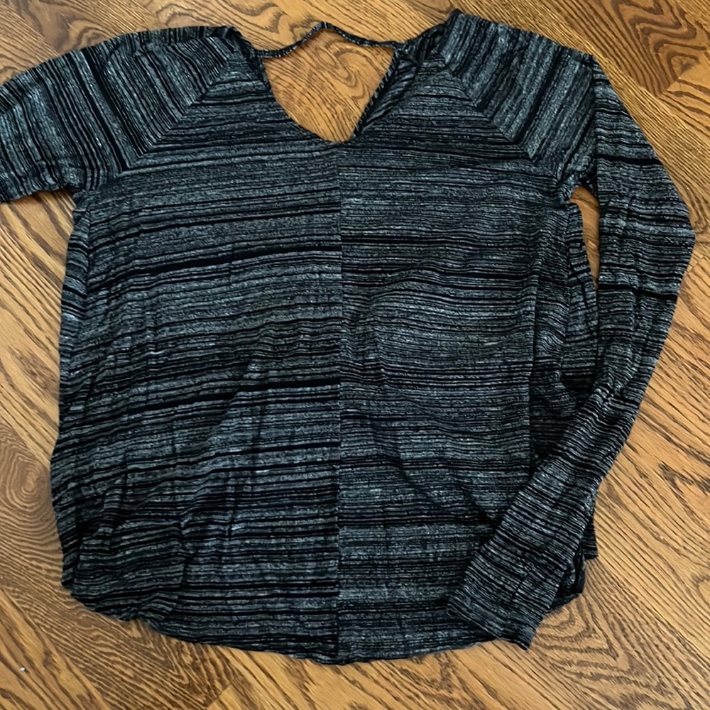 Abercrombie and Fitch cross cross cut out long sleeve